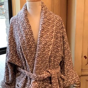 Intimate options bathrobe